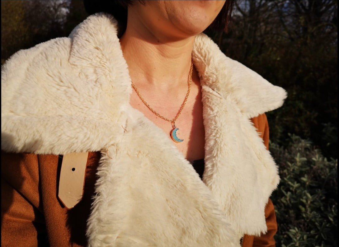 3D Sparkly Moon Necklace - Available in 3 colours